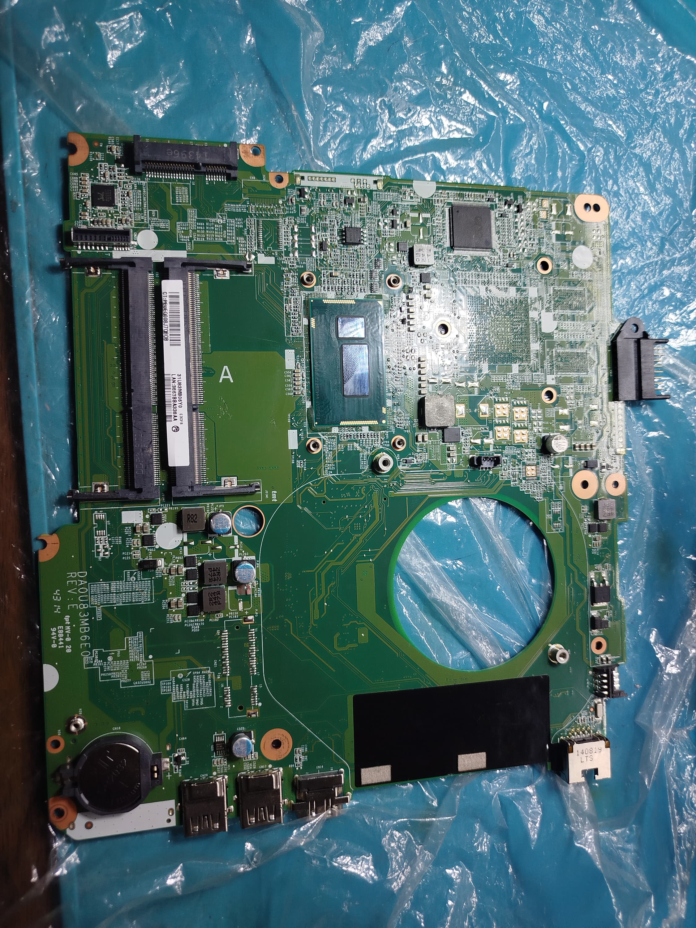 Tarjeta madre HP Pavillion 15N DA0U83MB6E0 (Donante)